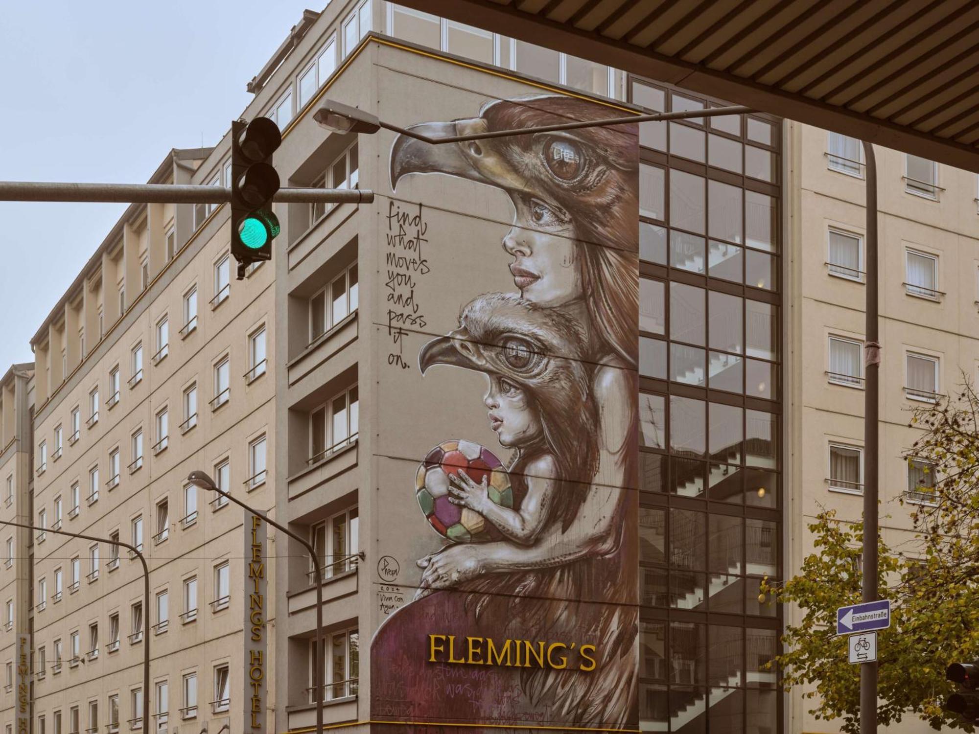 Отель Flemings Frankfurt Main-riverside 4*