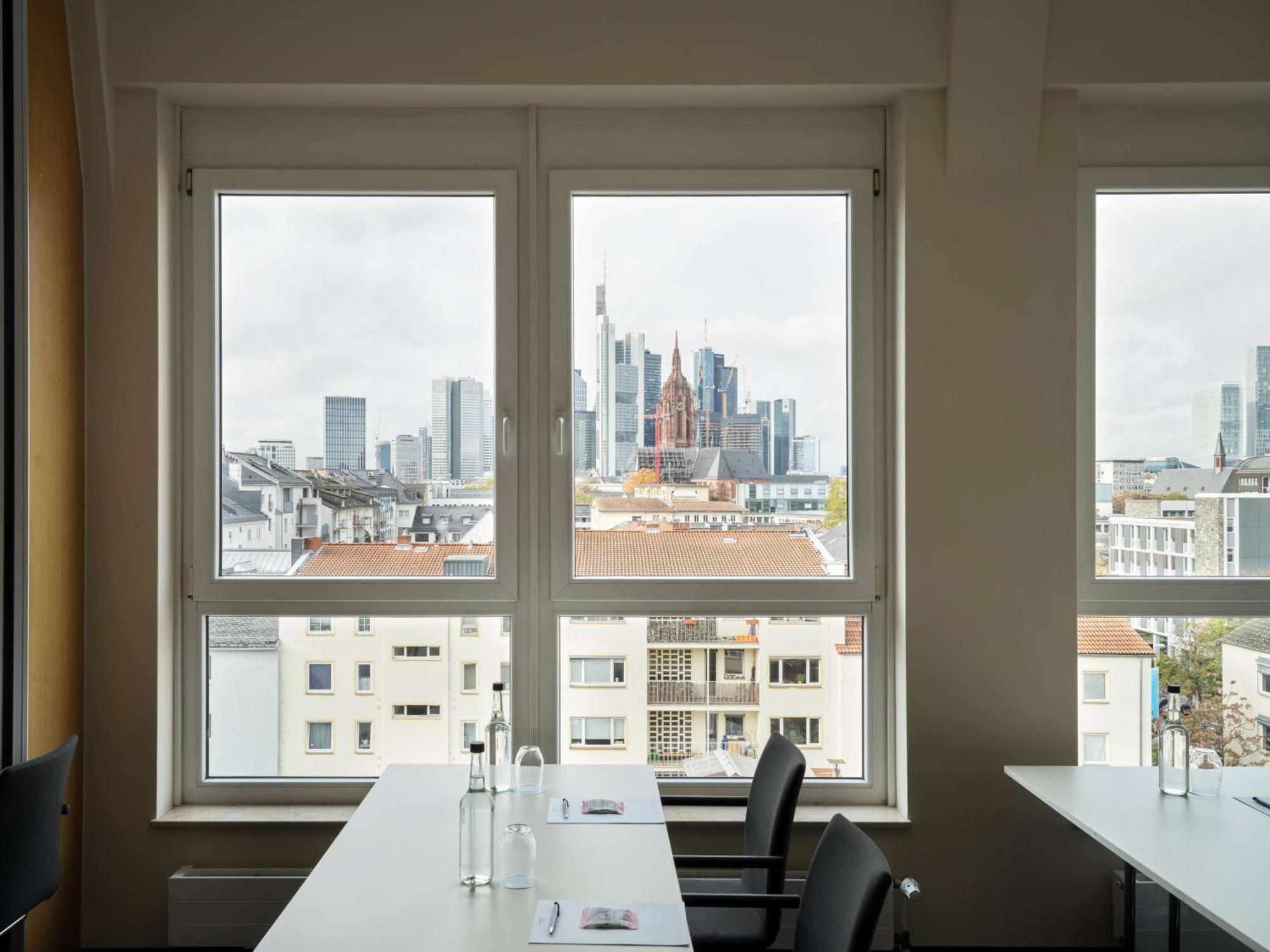 Flemings Frankfurt Main-riverside Hotel 4*